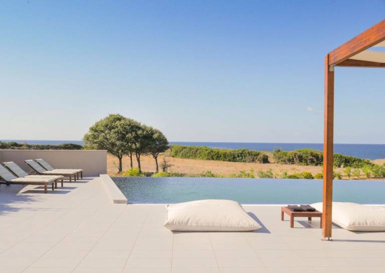 Children-friendly villa with barbecue, private pool & yard | Dogs allowed — photo 5