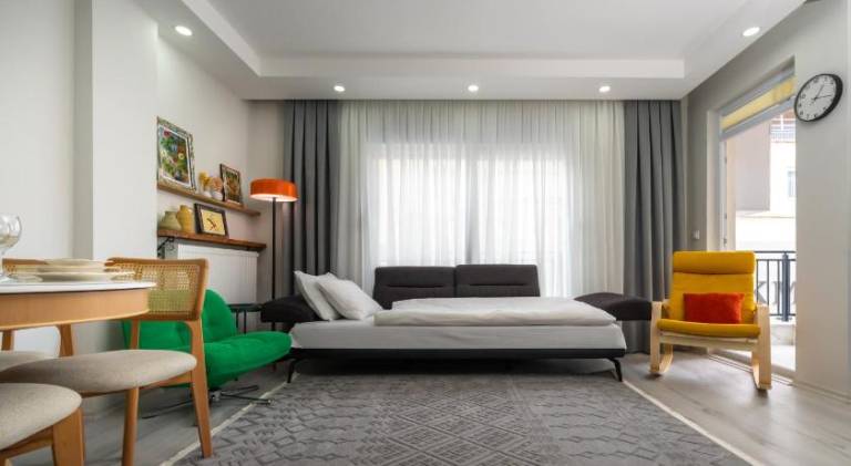 Fully equipped nice rental apartment with terrace | Next to Hadrian's Gate | Pet-friendly — photo 2