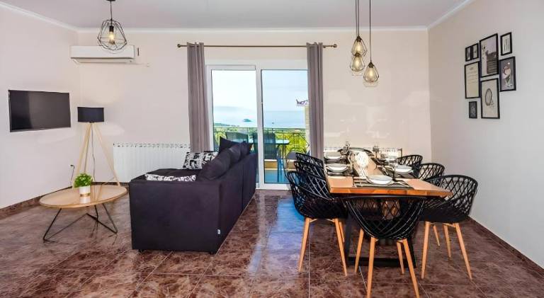 Apartment with terrace | Pets are welcome — photo 3