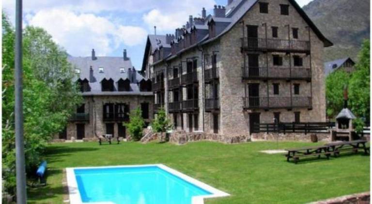 Lovely holiday apartment with pool | Pet-friendly — photo 3