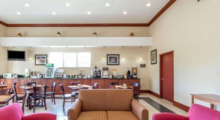 Quality Inn & Suites Cartersville North — photo 4