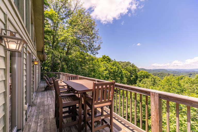 Above It All - Amazing Views! In Blowing Rock, hot tub, pool table! — photo 2