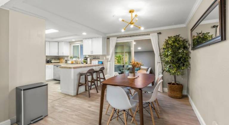 Fully equipped ample house with BBQ, garden & terrace | Pets are welcome — photo 2