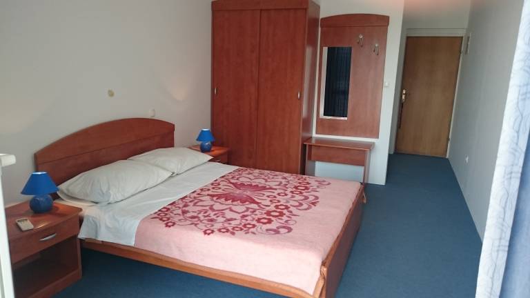 Room near beach Cove Bristova, Hvar (S-12140-e) — photo 3