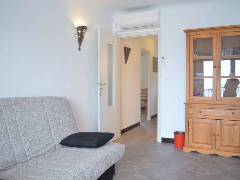 Apartment with 1 room for 5 persons — photo 3