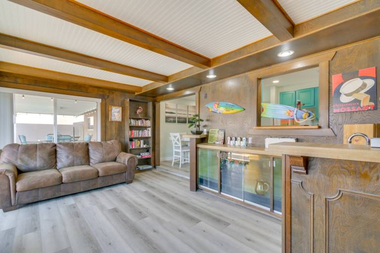 1 Mi to Town: Lake Havasu Home w/ Heated Pool — photo 3
