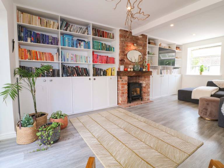 Family-friendly cottage with hot tub & garden | Pets allowed — photo 4