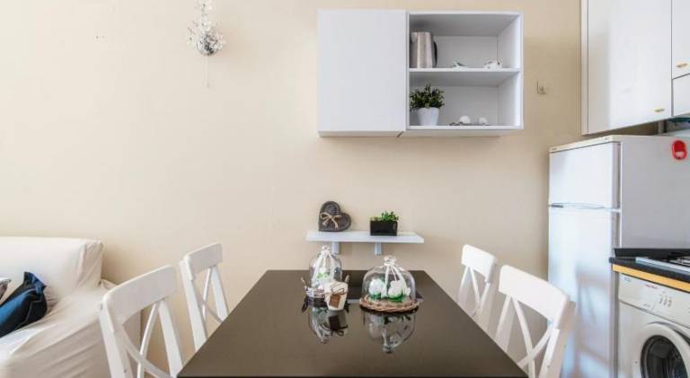 Holiday apartment | Next to Como Cathedral — photo 4