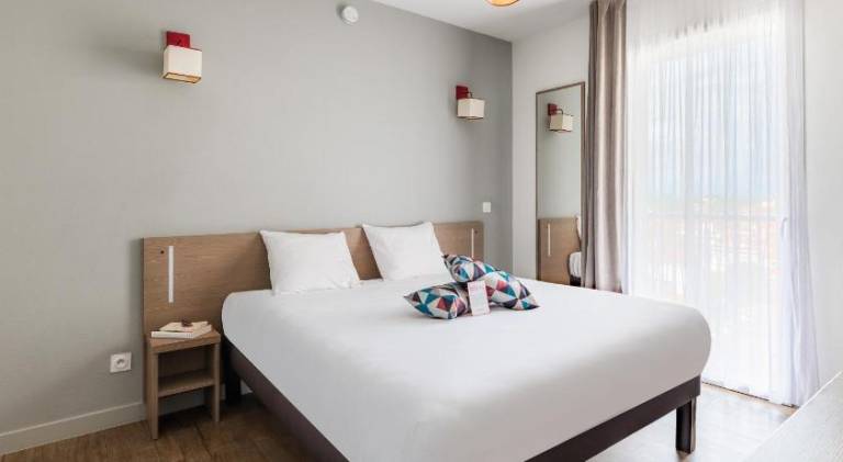 Serviced apartment with terrace | Perfect for remote work in Perpignan