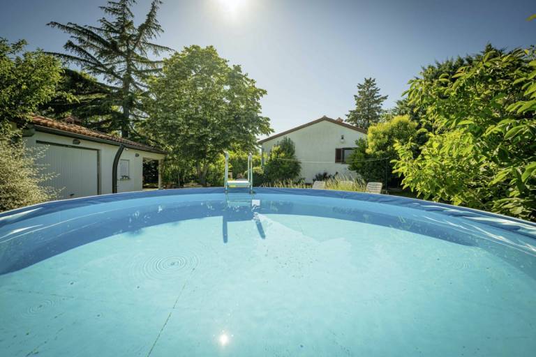 Vacation home with terrace, private pool & barbeque — photo 2