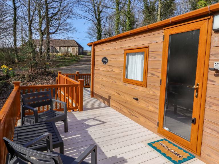 Family-friendly cottage with yard | Pets allowed — photo 3