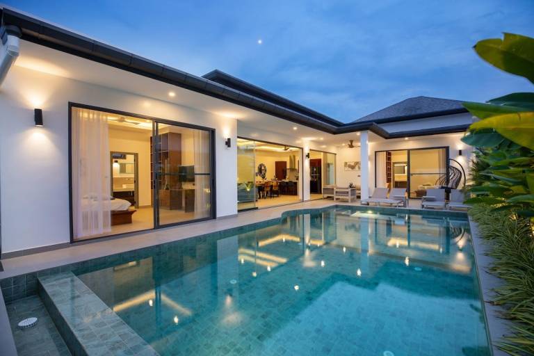House with grill, terrace & private pool in Rawai