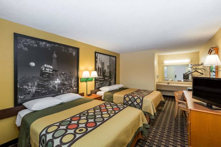 Super 8 by Wyndham Indianapolis Southport Rd