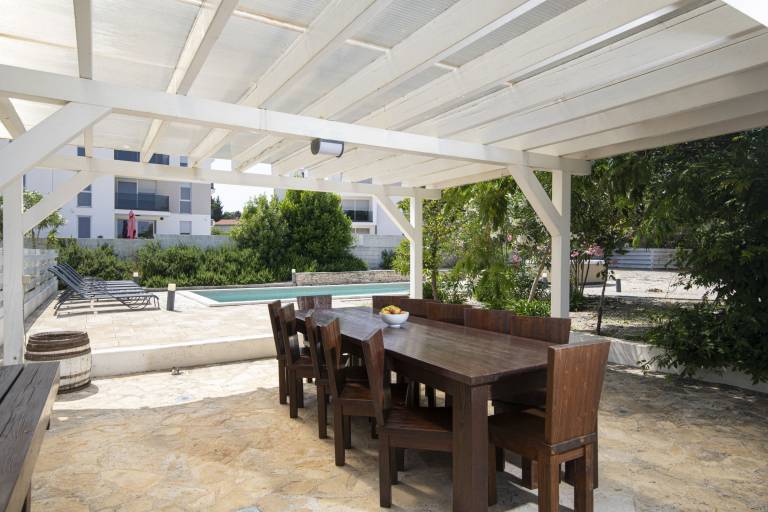 Villa with sauna, private pool & yard | Pool view — photo 4