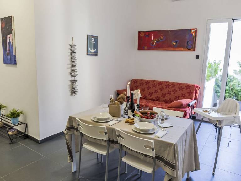 Rental apartment with terrace — photo 2
