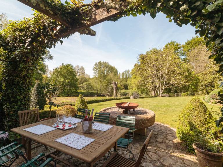 House with terrace, private pool & yard — photo 3