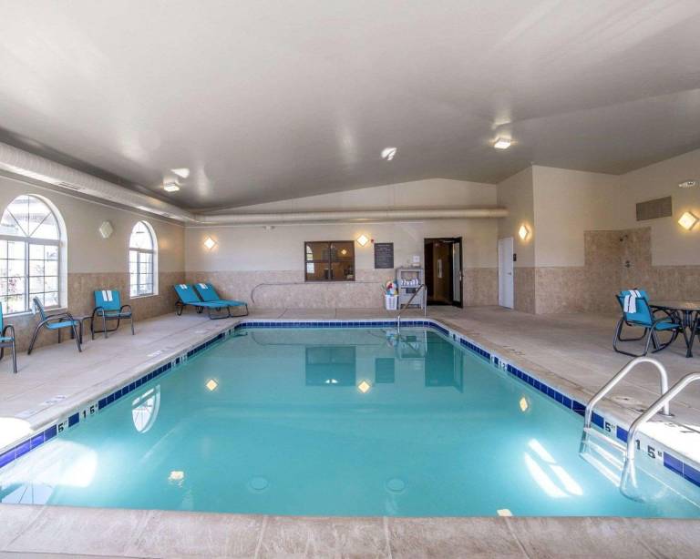 Comfort Inn Evansville-Casper — photo 4