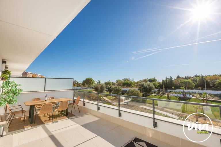 Apartment with pool, yard & terrace — photo 5