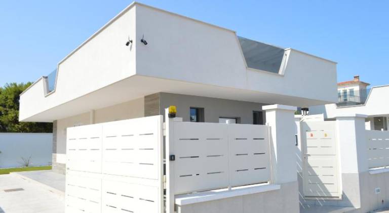 Rental apartment with garden & patio in Andria
