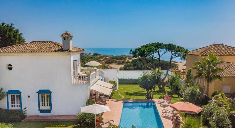 Casa Olinda Great Located Beach House in Marbella in Marbella
