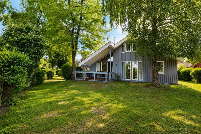Ferienhaus mit Hund in Granzow, Mecklenburgische Seenplatte, Deutschland