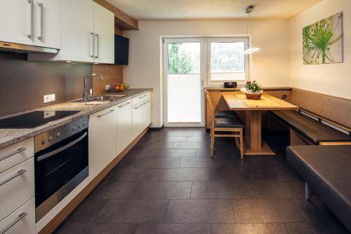 Nice rental apartment with BBQ, garden & patio | Pets are welcome — photo 2