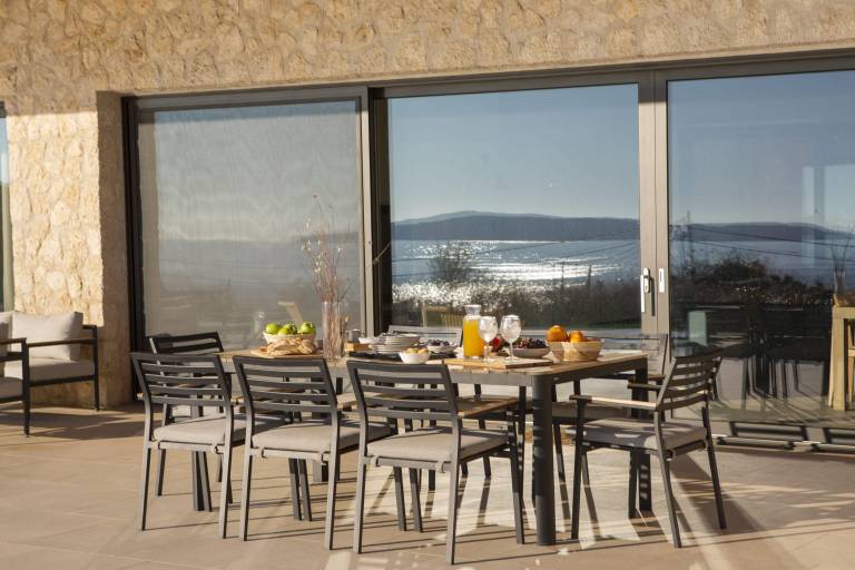 Child-friendly big villa with private pool, hot tub & patio | Sea view | Perfect for remote work | Dogs allowed — photo 4