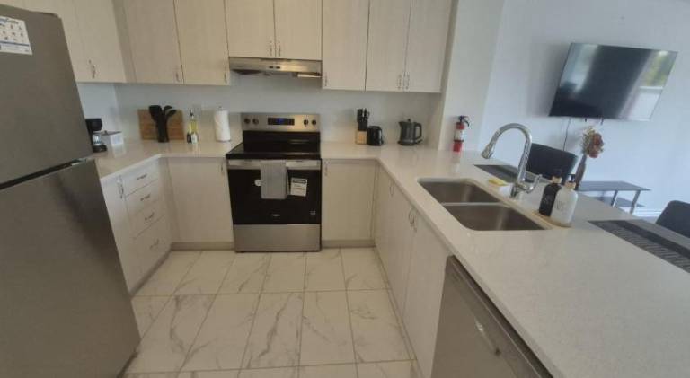 Vacation home | Dogs allowed in Mississauga, ON