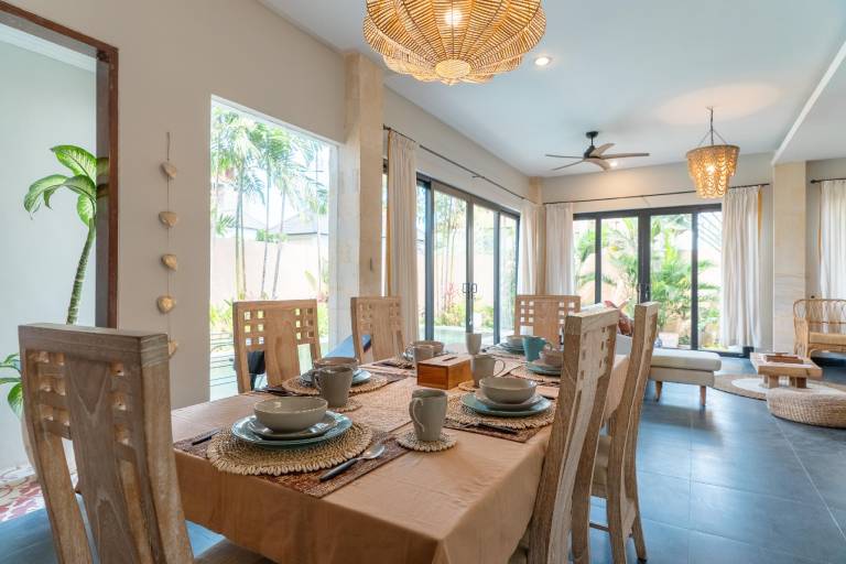 Villa with yard, patio & private pool — photo 4