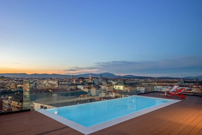 Aparthotel Desamparados
