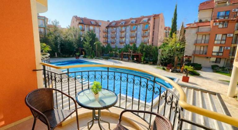 Holiday apartment with hot tub & pool | Pets allowed in Burgas