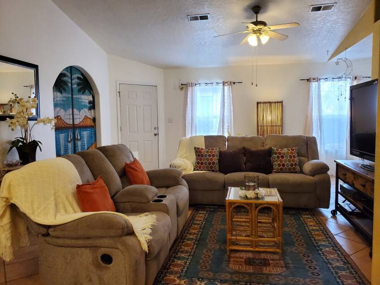 House with garden in Albuquerque, NM