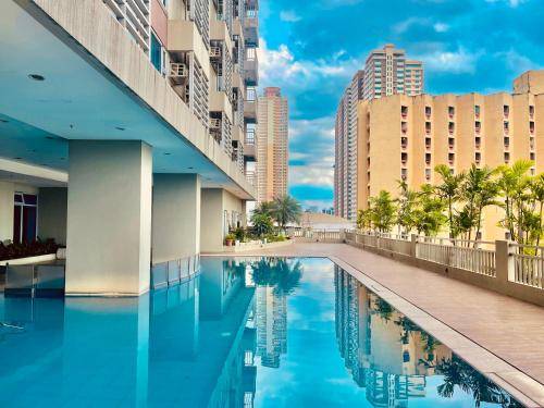 Serviced apartment  Makati