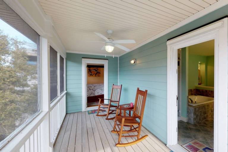 Vacation home with barbecue | Water view — photo 4