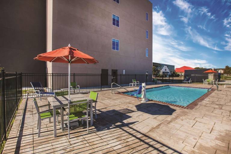 La Quinta Inn & Suites by Wyndham Baton Rouge - Port Allen — photo 5