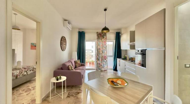 Apartment with terrace | Pets are welcome in Palermo