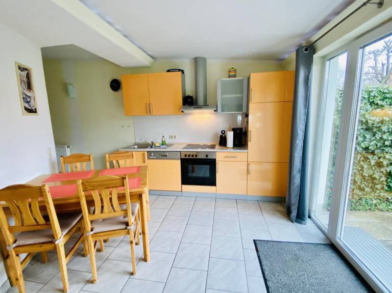 Holiday apartment with yard & patio | Beach nearby | Pets allowed — photo 5