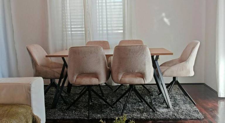 Lovely rental apartment with yard & terrace | Close to the beach | Pets are welcome in Podstrana