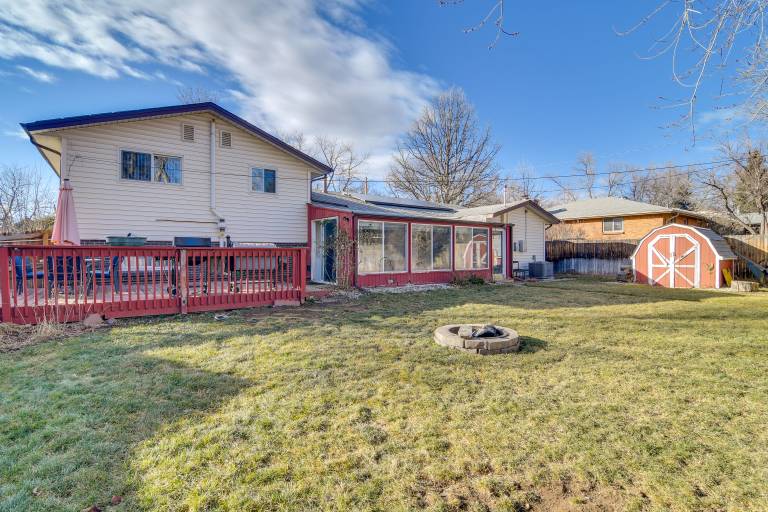 2 Mi to Olde Town! Pet-Friendly Haven w/ Sunroom in Wheat Ridge, CO