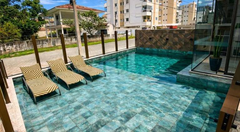Rental apartment with pool in Florianópolis