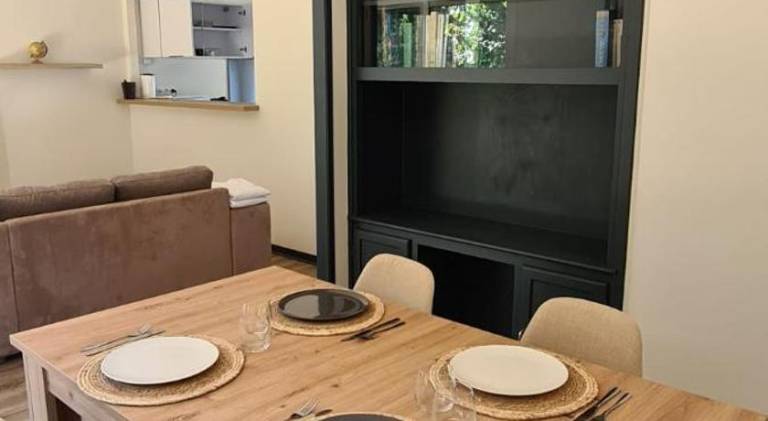 House with 2 rooms for 6 persons in Nevers