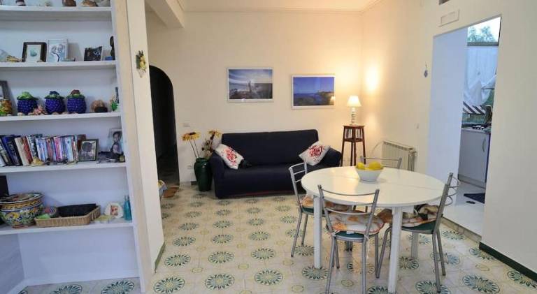Rental apartment with 1 room for 5 persons — photo 4