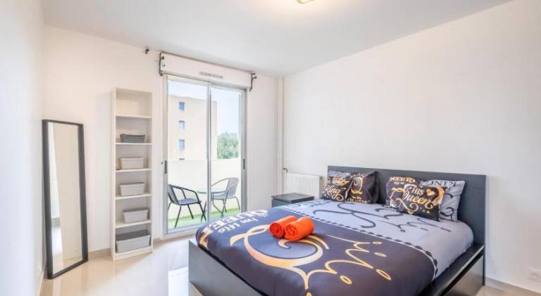 Azur Stay 3 Start Beach 8 min Tram Airport 5m in Nice