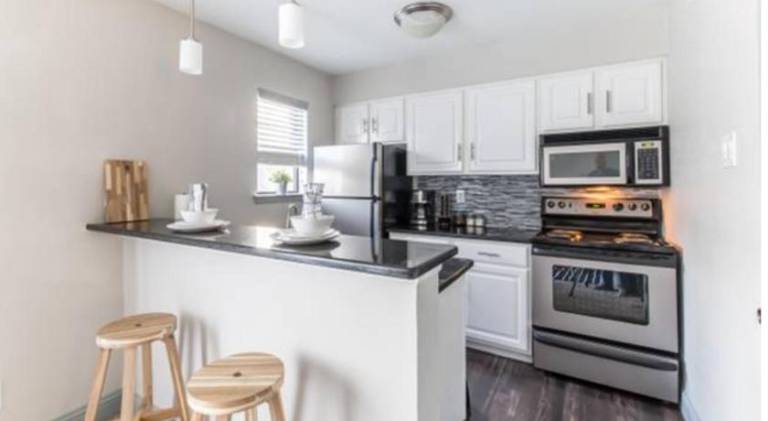 Nice apartment with pool | Pets allowed in Dallas, TX