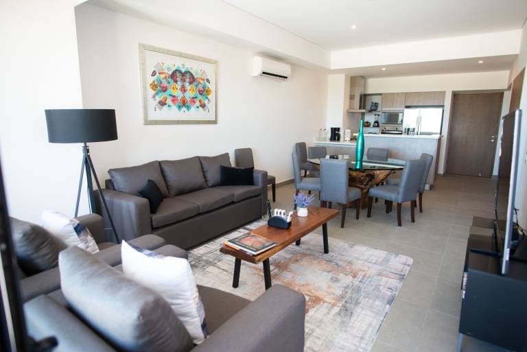 New Deluxe Unit Signature Condominium by The Harbor
