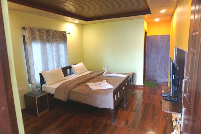 Rental apartment with barbeque, jacuzzi & patio | Water view | Suitable for remote work — photo 2