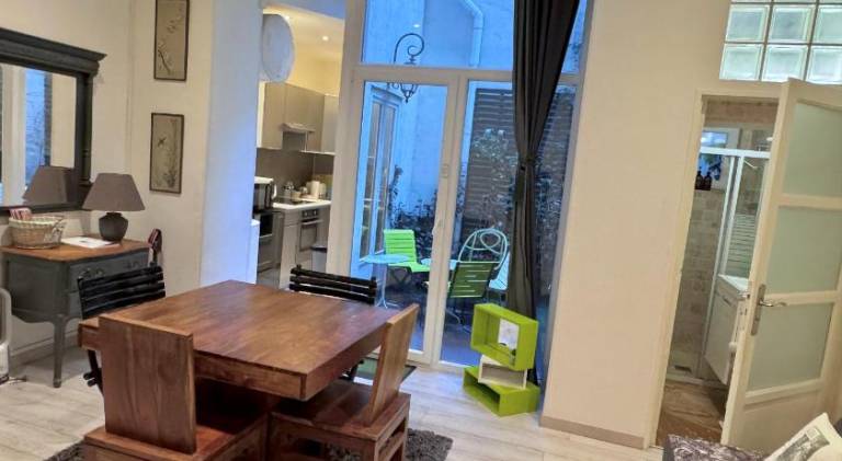 Rental apartment with 1 room for 2 persons in Dijon
