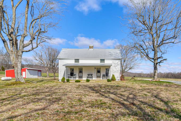 Fish, Hike & Relax: Lewisburg Home w/ Fire Pit! in Kent, KY