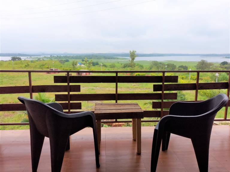 Vacation home with yard & barbeque | Perfect for remote work | Dogs allowed — photo 4