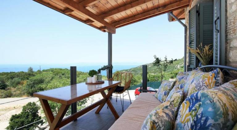Vacation home with patio, garden & barbecue — photo 4